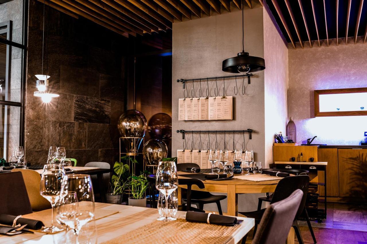 Hotel Marina Club أولشتين المظهر الخارجي الصورة Interior of the restaurant