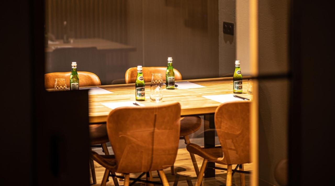 Hotel Marina Club أولشتين المظهر الخارجي الصورة Meeting room at the hotel