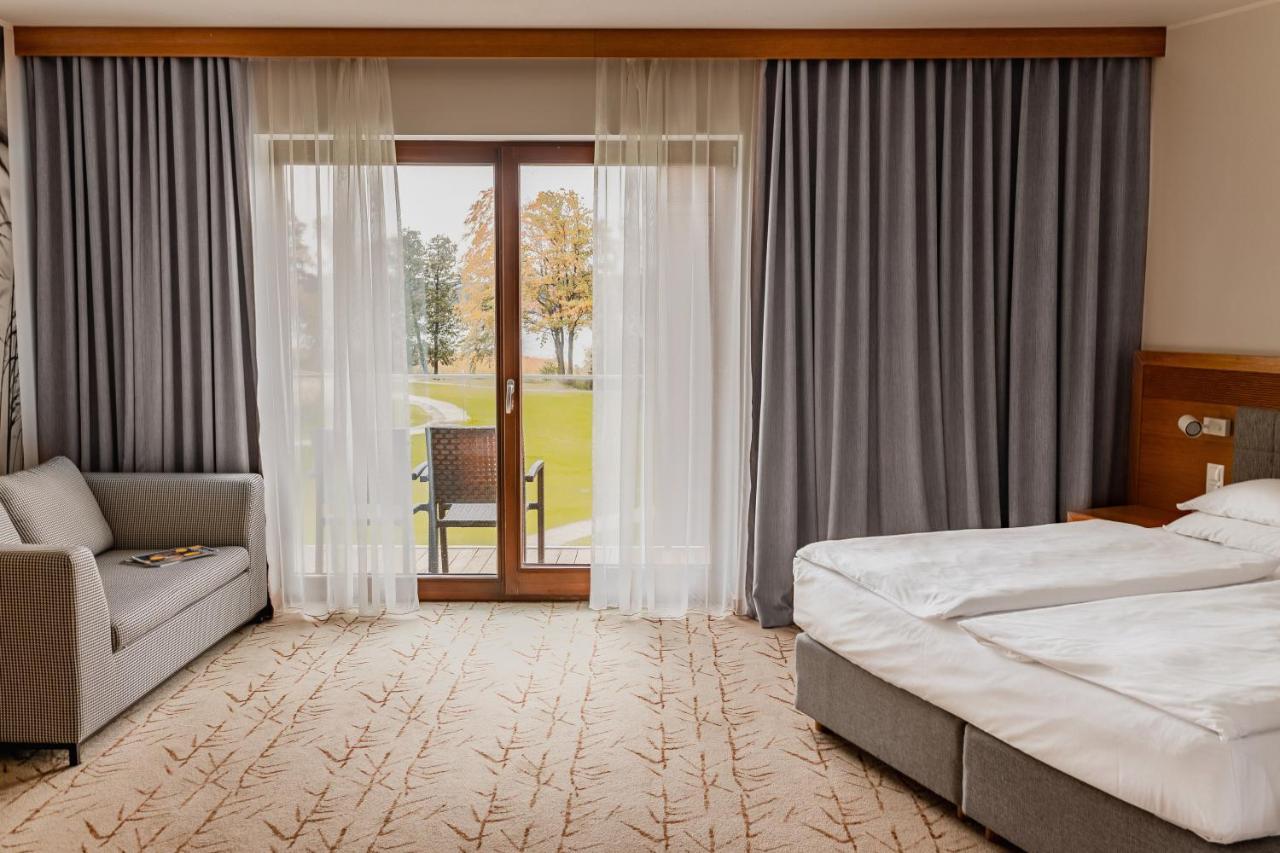 Hotel Marina Club أولشتين المظهر الخارجي الصورة A room at the hotel