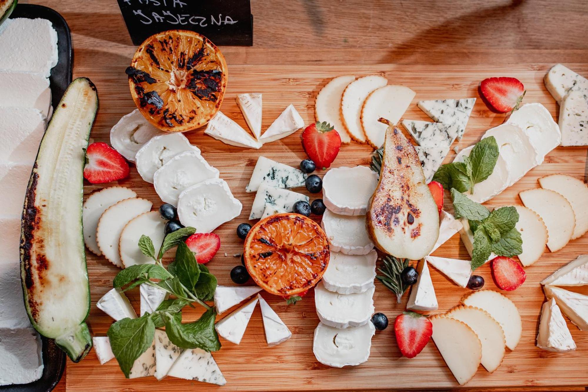 Hotel Marina Club أولشتين المظهر الخارجي الصورة A cheese board