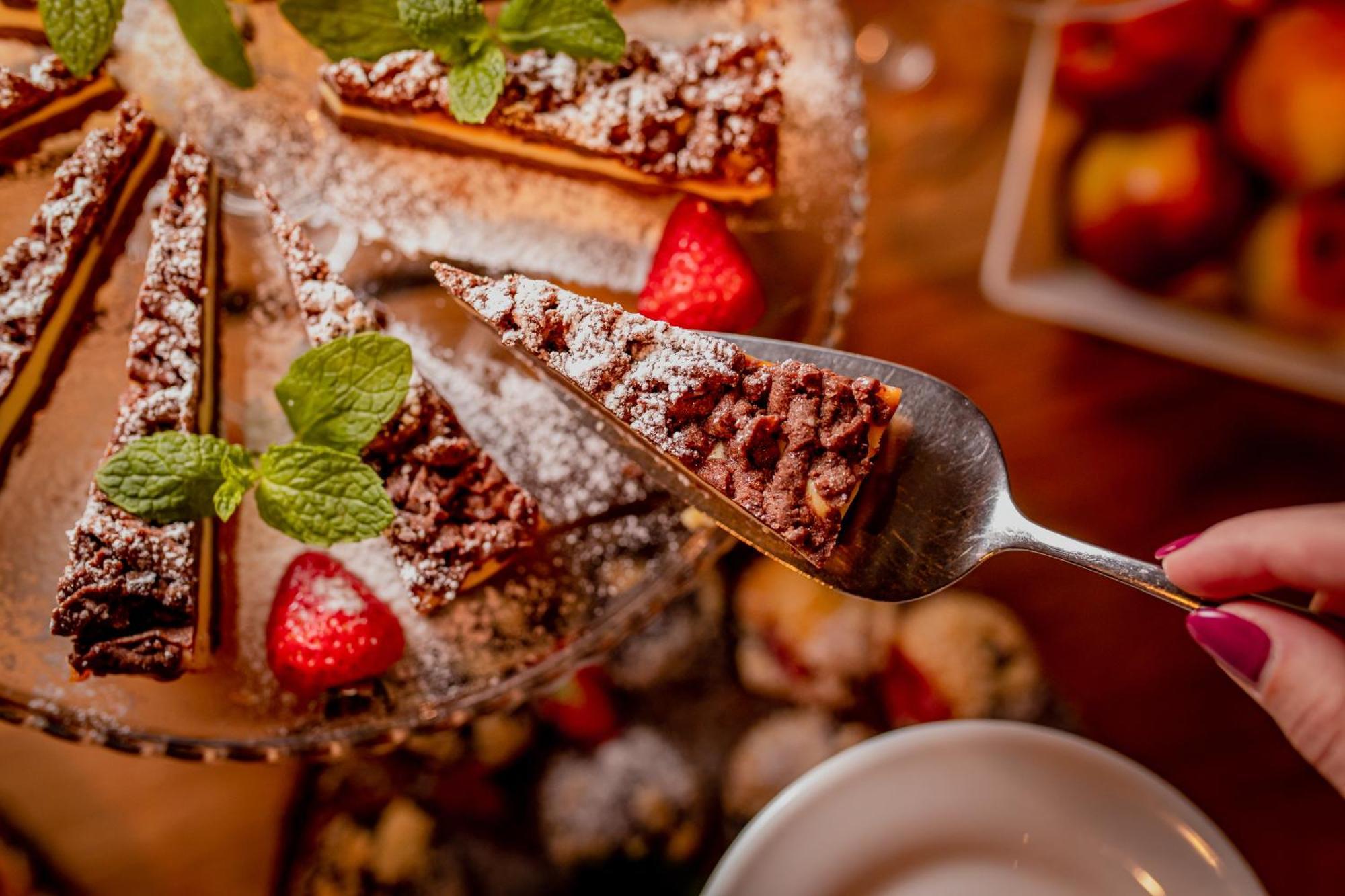 Hotel Marina Club أولشتين المظهر الخارجي الصورة A cake server