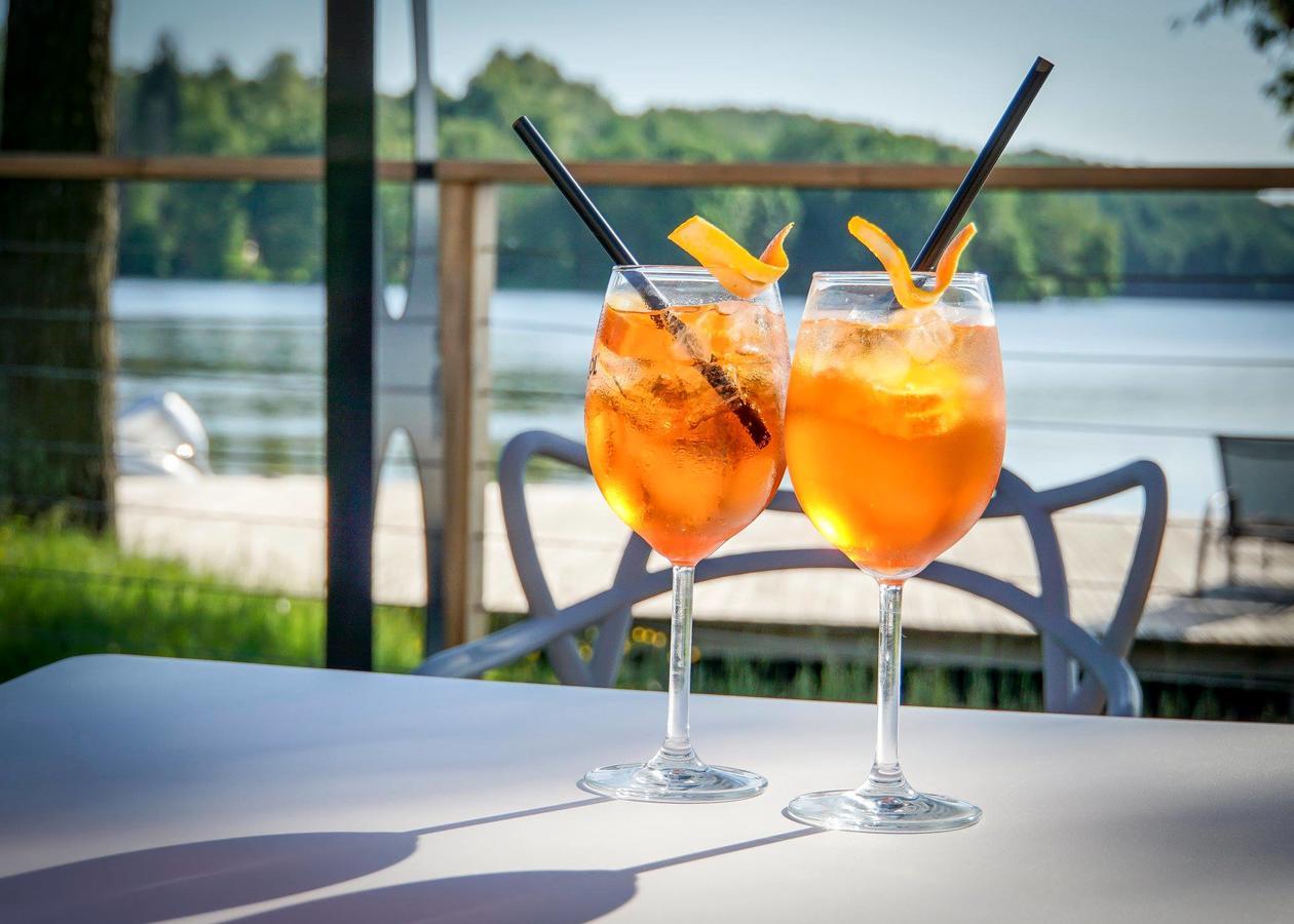 Hotel Marina Club أولشتين المظهر الخارجي الصورة Two Aperol Spritz cocktails